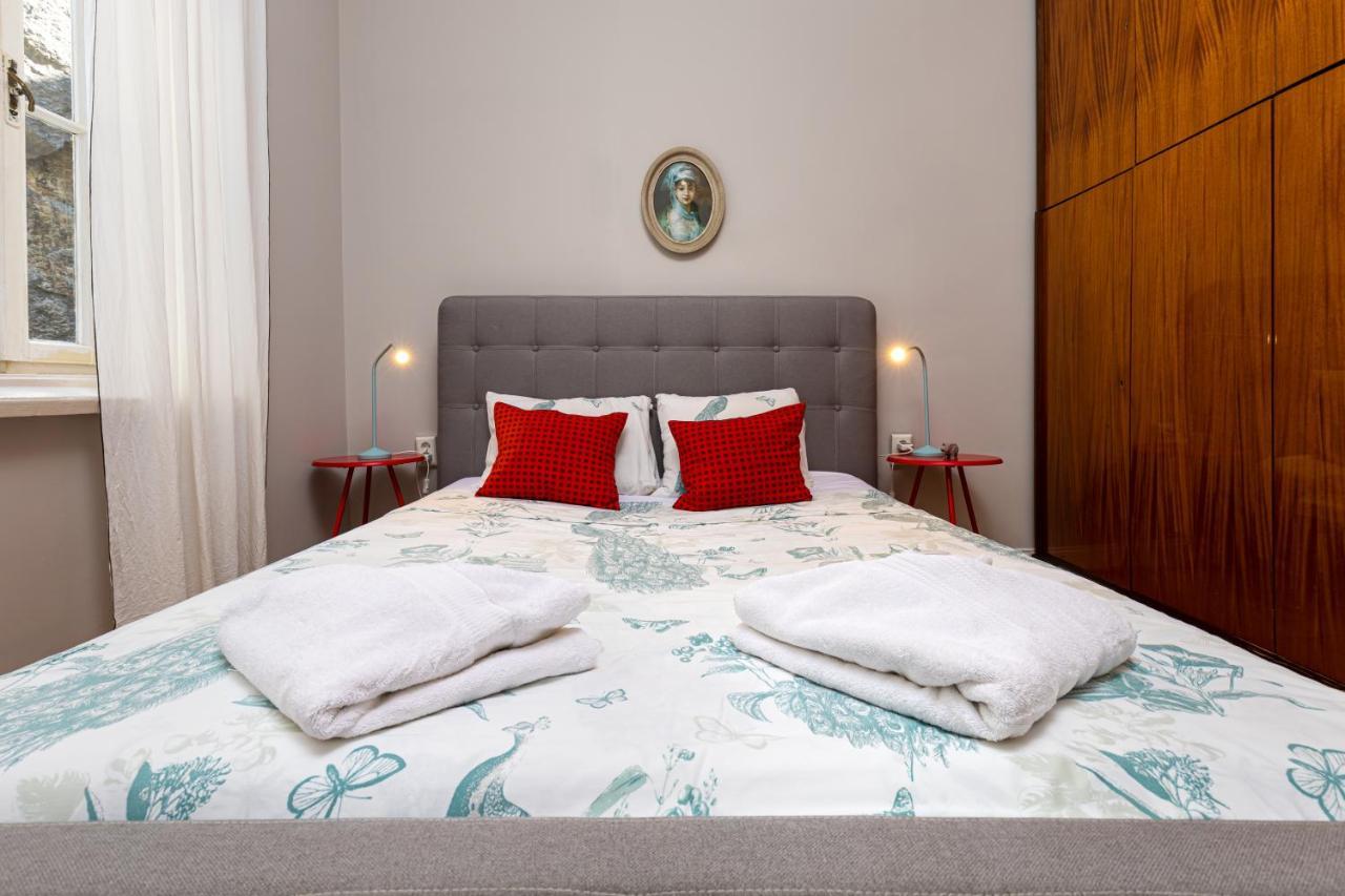 The Old Town Vintage 2-Bedroom Jewel By Flat Mаnager Plovdiv Luaran gambar